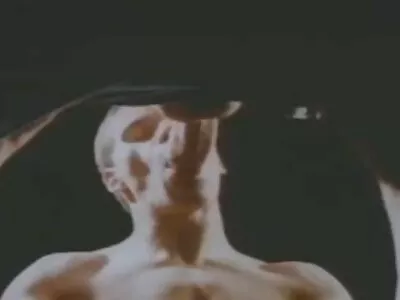 തിരക്കുള്ള നഴ്സ് അവളുടെ രോഗിയെ ഭോഗിക്കുന്നു
