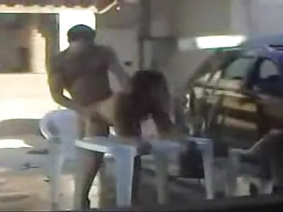 കടുപ്പമുള്ളതും കറുത്തതുമായ ഉപകരണം